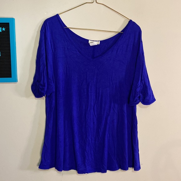 Womens Medium Blue Pebble and Stone 1/2 sleeve flowing top - Picture 2 of 5